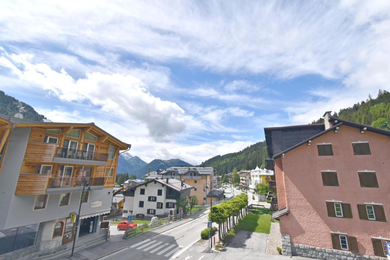 Miralago 04 Appartamento Madonna di Campiglio Bagian luar foto